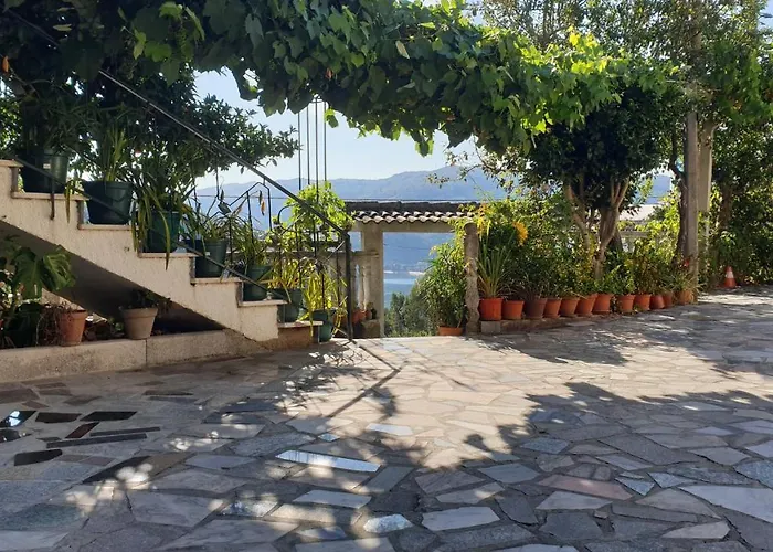 Casa Dos Santos Alojamento - Guest House Gerês