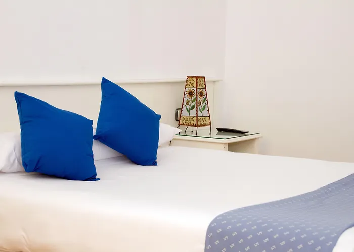 Hotel Checkin Madrid Parla