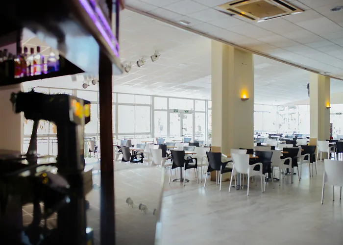 Festival Village Apartments Salou