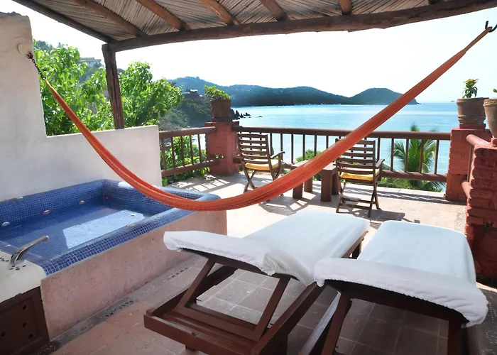 Luxury Hotels in Zihuatanejo