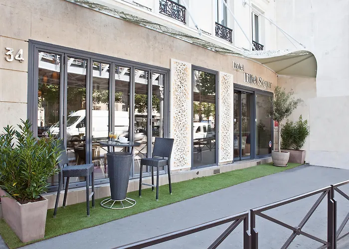 Hotel Eiffel Segur