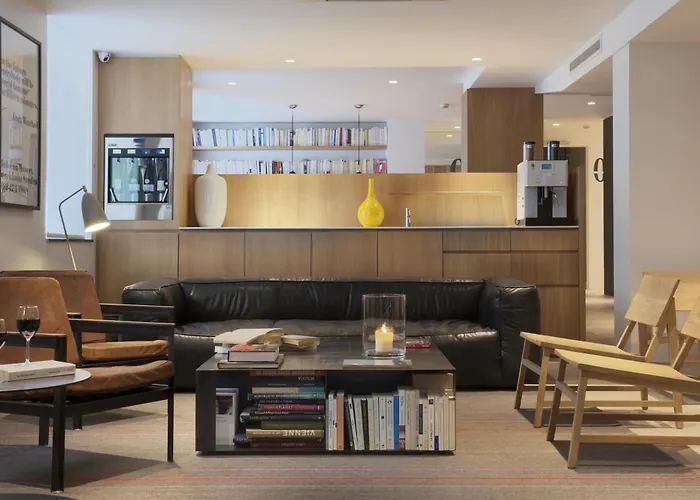 9Hotel Opera