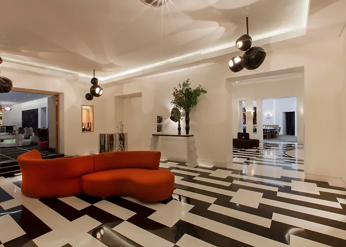 Hotel Marignan Champs-Elysées París