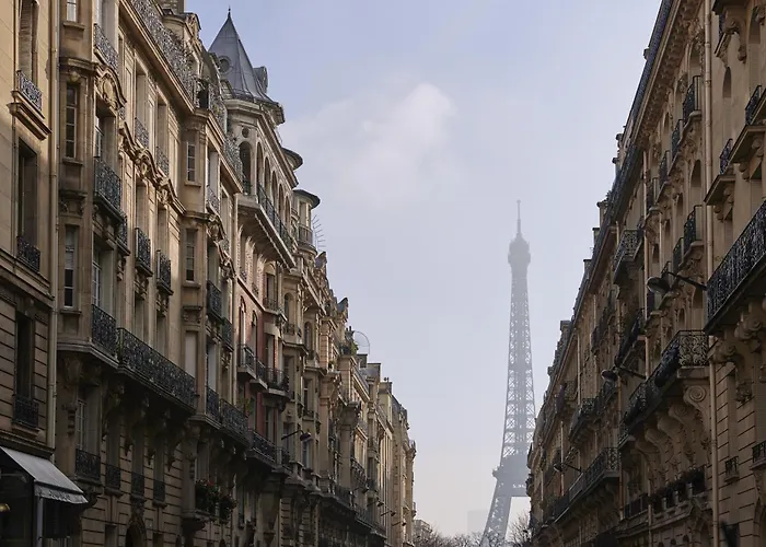 Hotel Plaza Tour Eiffel París