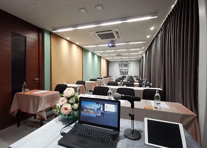 Sino House Phuket Hotel - Sha Plus