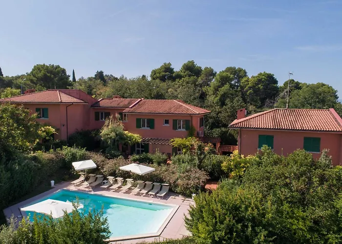 Aparthotel Residenze Al Colle Dei Pini Riccione