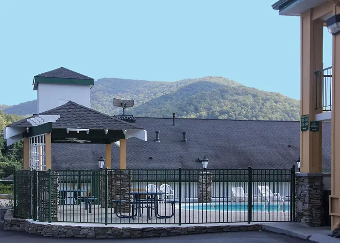 Quality Inn & Suites Biltmore East Asheville