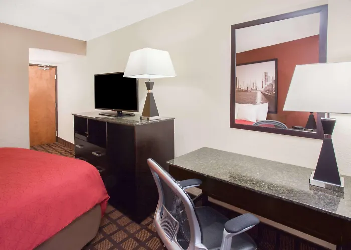 Super 8 By Wyndham Chicago Il