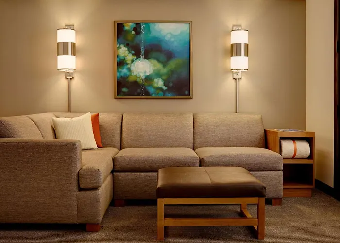 Hyatt Place Milwaukee Airport