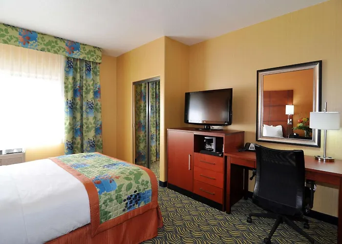 Best Western Plus Fresno Inn