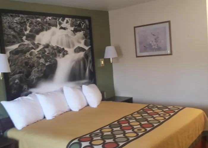 Super 8 By Wyndham Rawlins Wyoming Motel