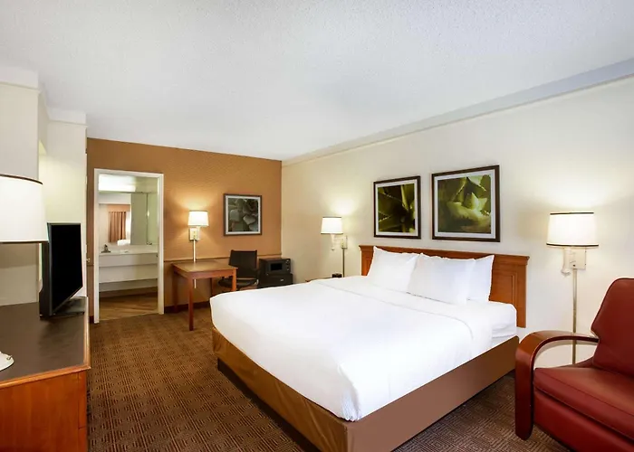 La Quinta Inn By Wyndham Austin Capitol / Downtown
