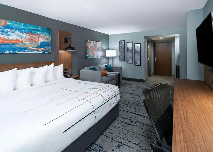 Albany Hotels