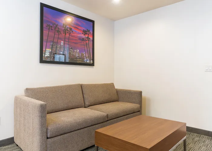 Holiday Inn Express Hollywood Walk Of Fame By Ihg Los Ángeles
