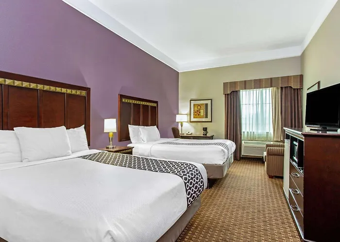 La Quinta By Wyndham Cleburne
