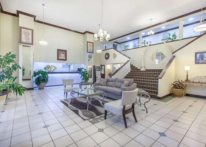 Super 8 By Wyndham Tyler Tx Hotel