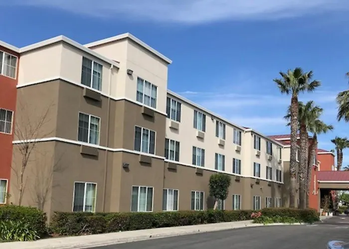 Tracy Hotels