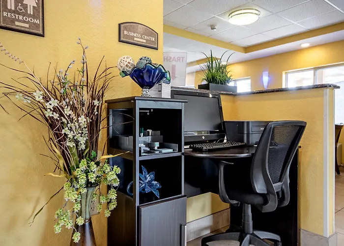 Glenmont Hotels