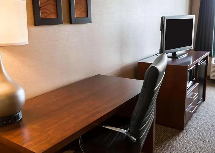 Comfort Inn Crystal Lake - Algonquin