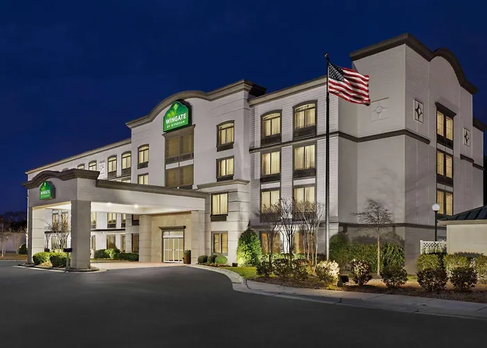 Wingate By Wyndham Southport Hotel