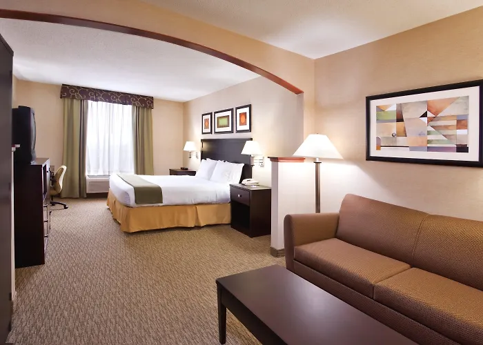 Holiday Inn Express Hotel & Suites Cleveland-Streetsboro By Ihg
