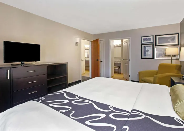 Hazel Park Hotels