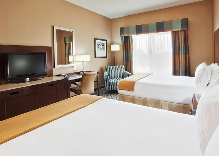 Salinas Hotels