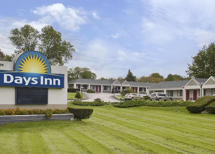 New Hampton Hotels
