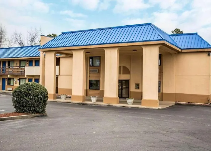 Rodeway Inn & Suites Plymouth Hwy 64