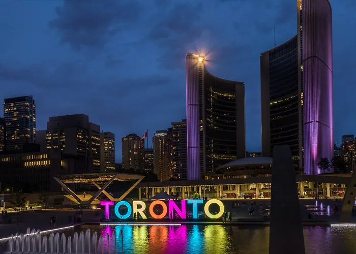 Holiday Inn Express Toronto Downtown By Ihg