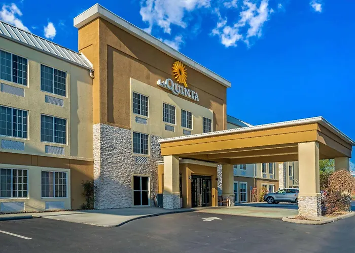 Powell Hotels