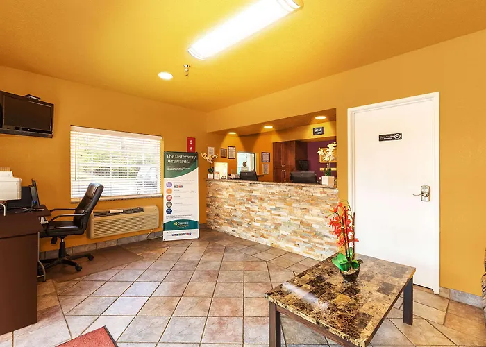 Econo Lodge Rome South