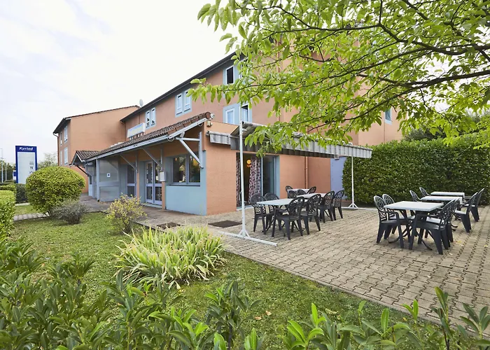 Saint-Genis-Laval Hotels
