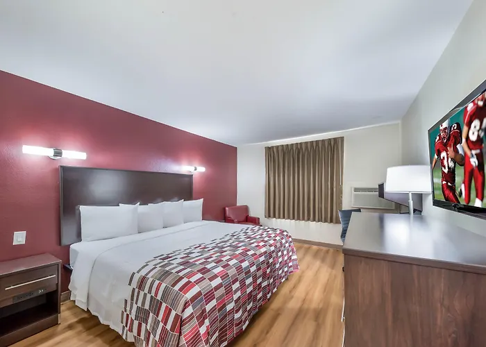 Red Roof Inn & Suites Denton