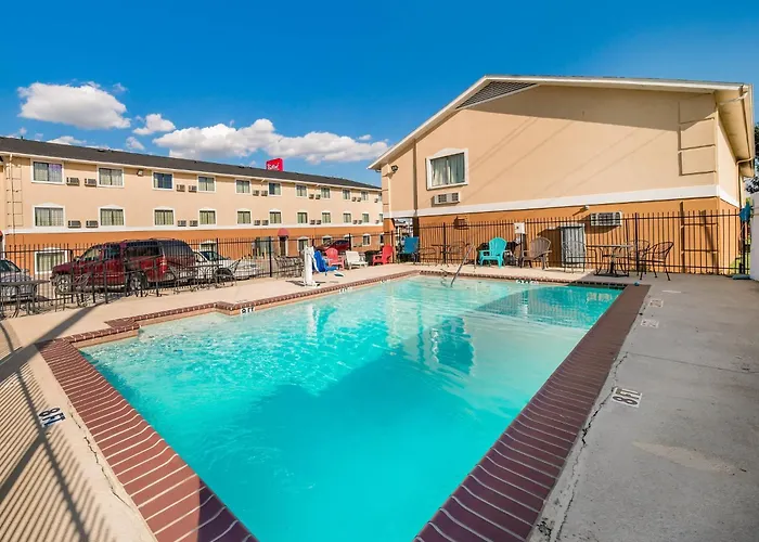 Red Roof Inn & Suites Denton