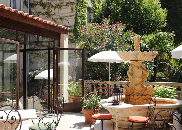 Cavaillon Hotels