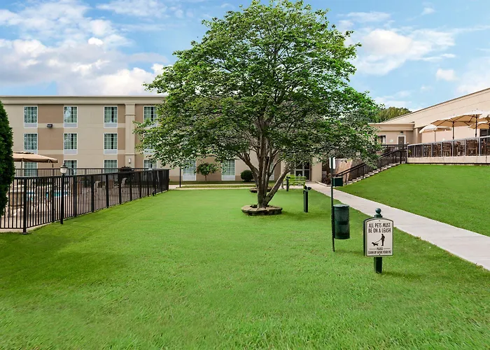 Johnstown Hotels