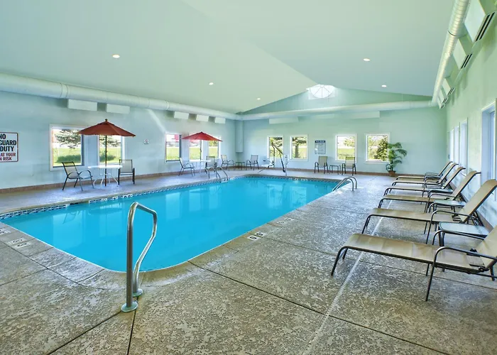 Country Inn & Suites By Radisson Benton Harbor-St Joseph Mi