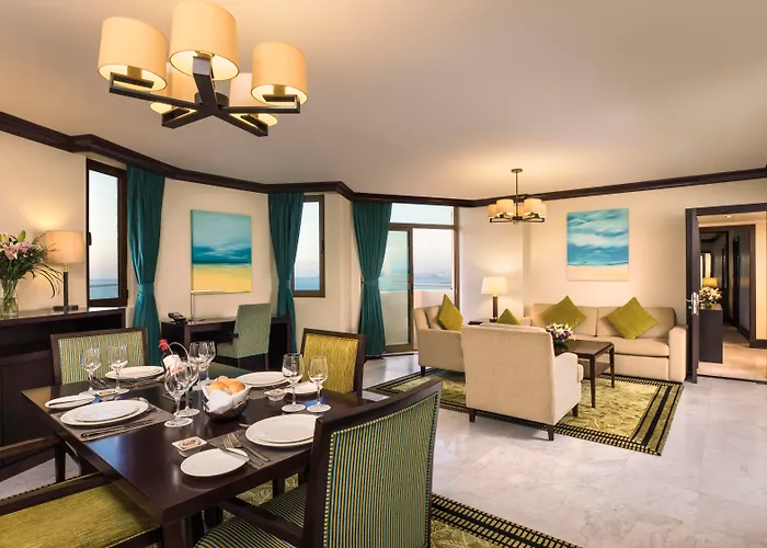 JA Beach Hotel, Dubai