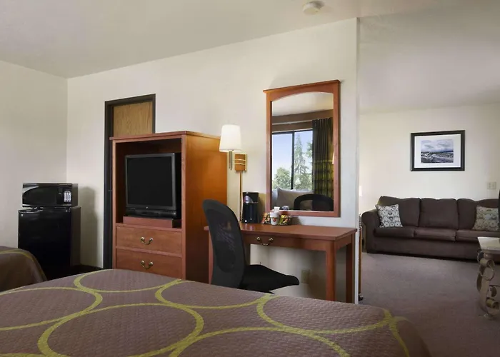 Super 8 By Wyndham Port Angeles At Olympic National Park Motel