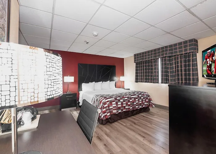 Red Roof Inn & Suites Macon