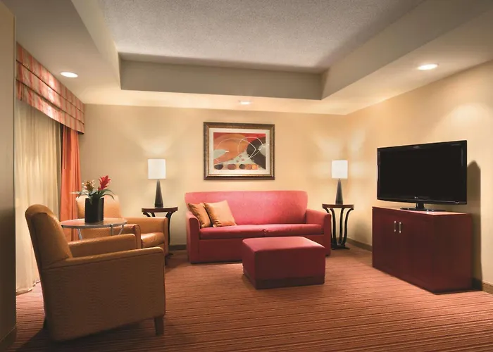 Embassy Suites By Hilton Norman Hotel & Conference Center