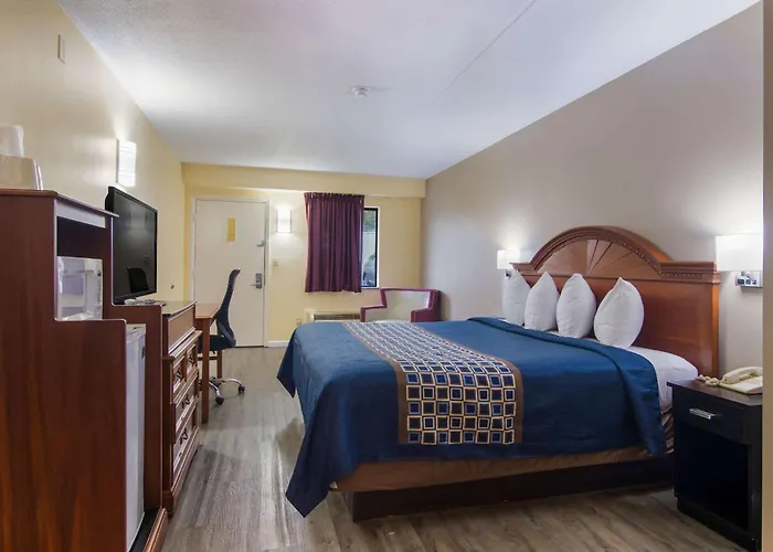 Rodeway Inn & Suites Monroeville-Pittsburgh
