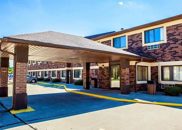 Quality Inn & Suites Champaign North - Urbana