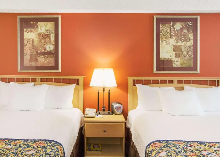 Days Inn By Wyndham Fremont