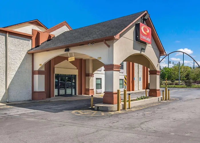 Econo Lodge At Six Flags Austell