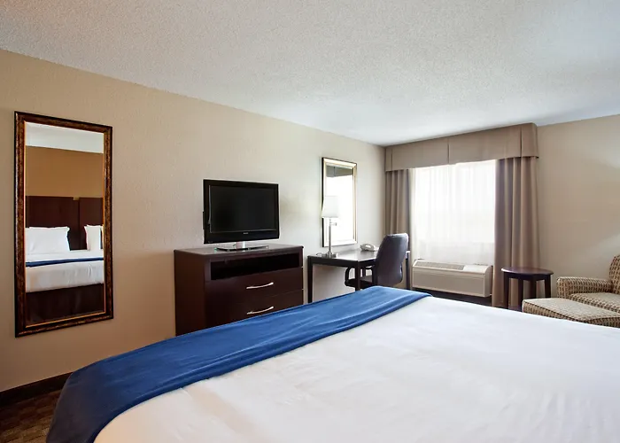 Holiday Inn Express Tuscola
