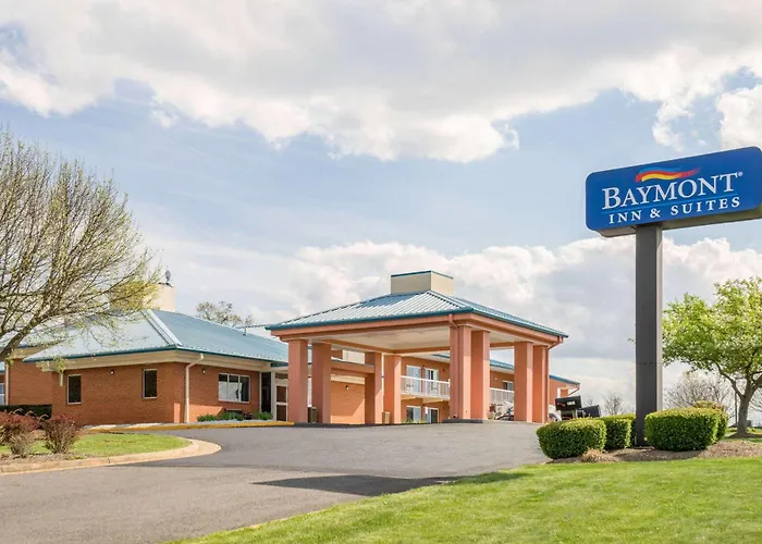 Baymont By Wyndham Warrenton Hotel