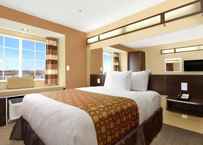 Shelbyville Hotels