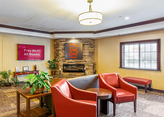 Red Roof Inn & Suites Omaha - Council Bluffs